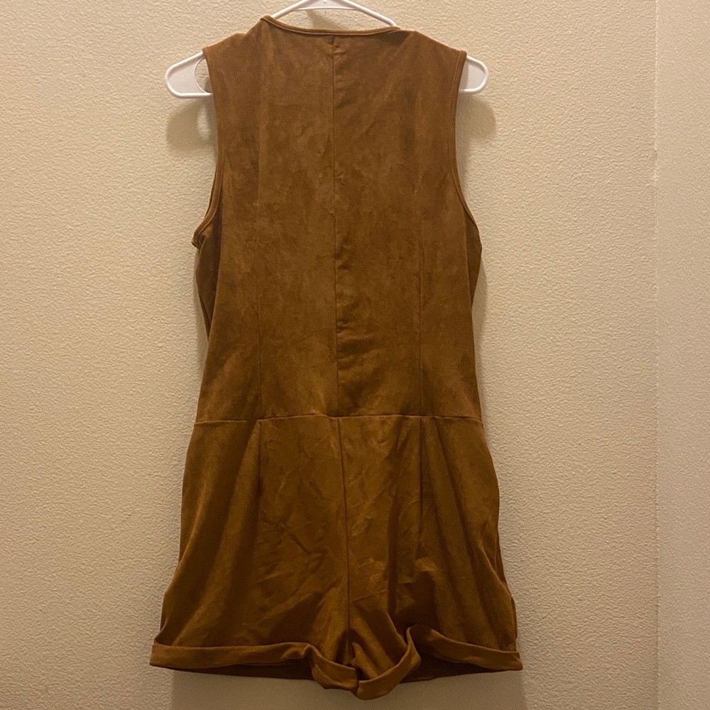 OYROSY New with tags suede romper jumpsuit size medium - Picture 7 of 7